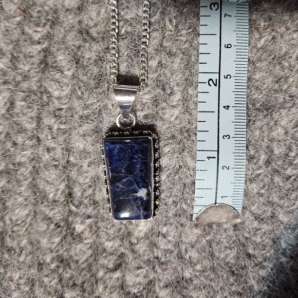 Sodalite, gemstone rectangle, pendant necklace, silver plate & chain, new - Picture 4 of 5